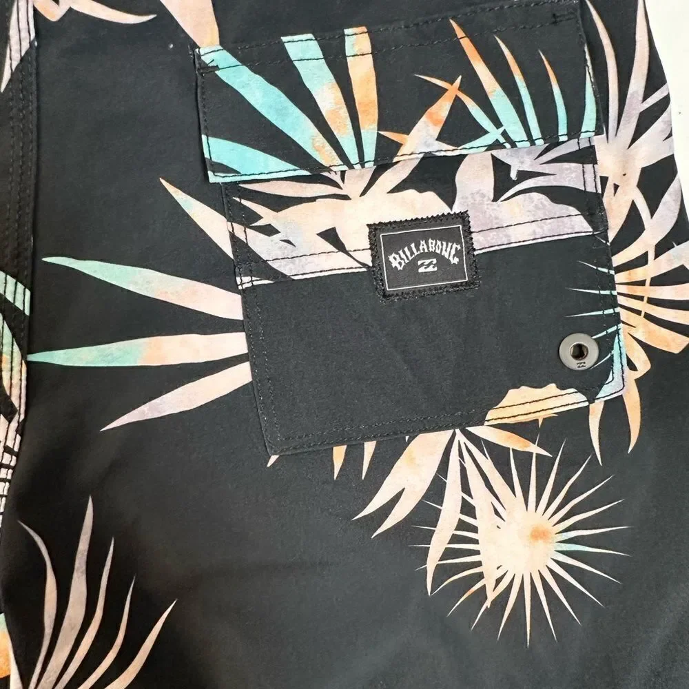 NWT Billabong Youth Boys Recycler Sunday Pro Board Shorts Black Floral - Size 25